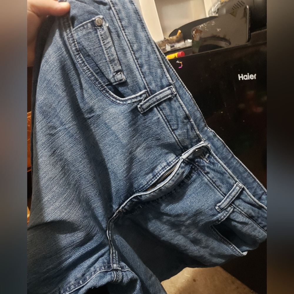 6 pairs of jeans barely worn